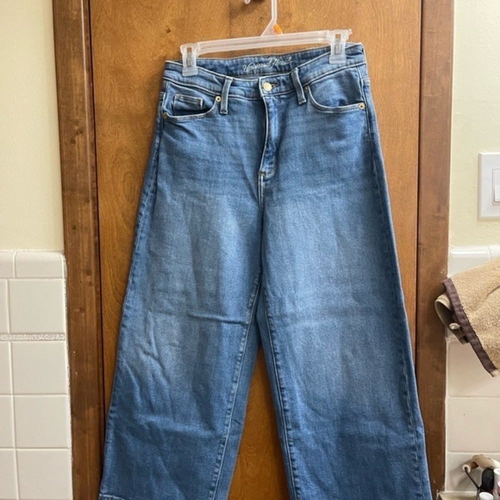 Universal Thread Blue Wide-Leg Jeans - Picture 1 of 8